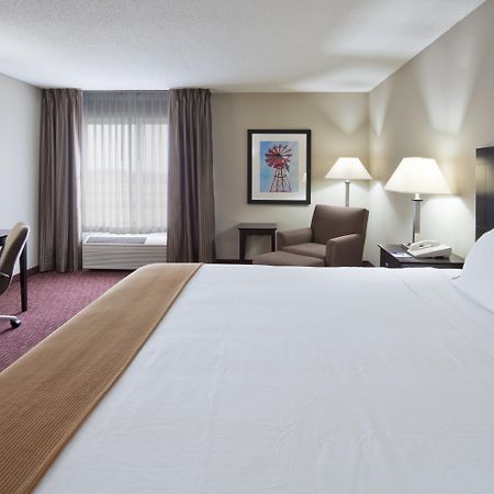 Holiday Inn Express Fort Wayne - East - New Haven By Ihg Exterior foto