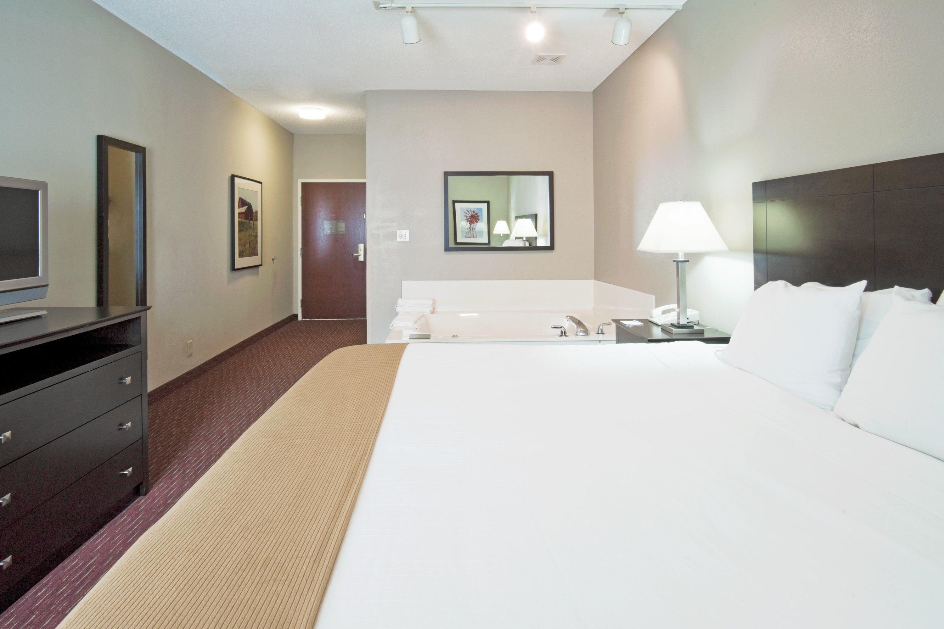 Holiday Inn Express Fort Wayne - East - New Haven By Ihg Exterior foto