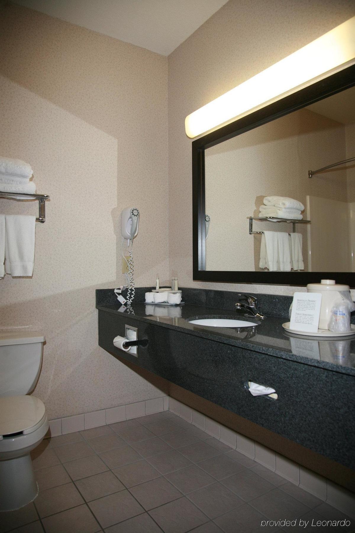 Holiday Inn Express Fort Wayne - East - New Haven By Ihg Exterior foto