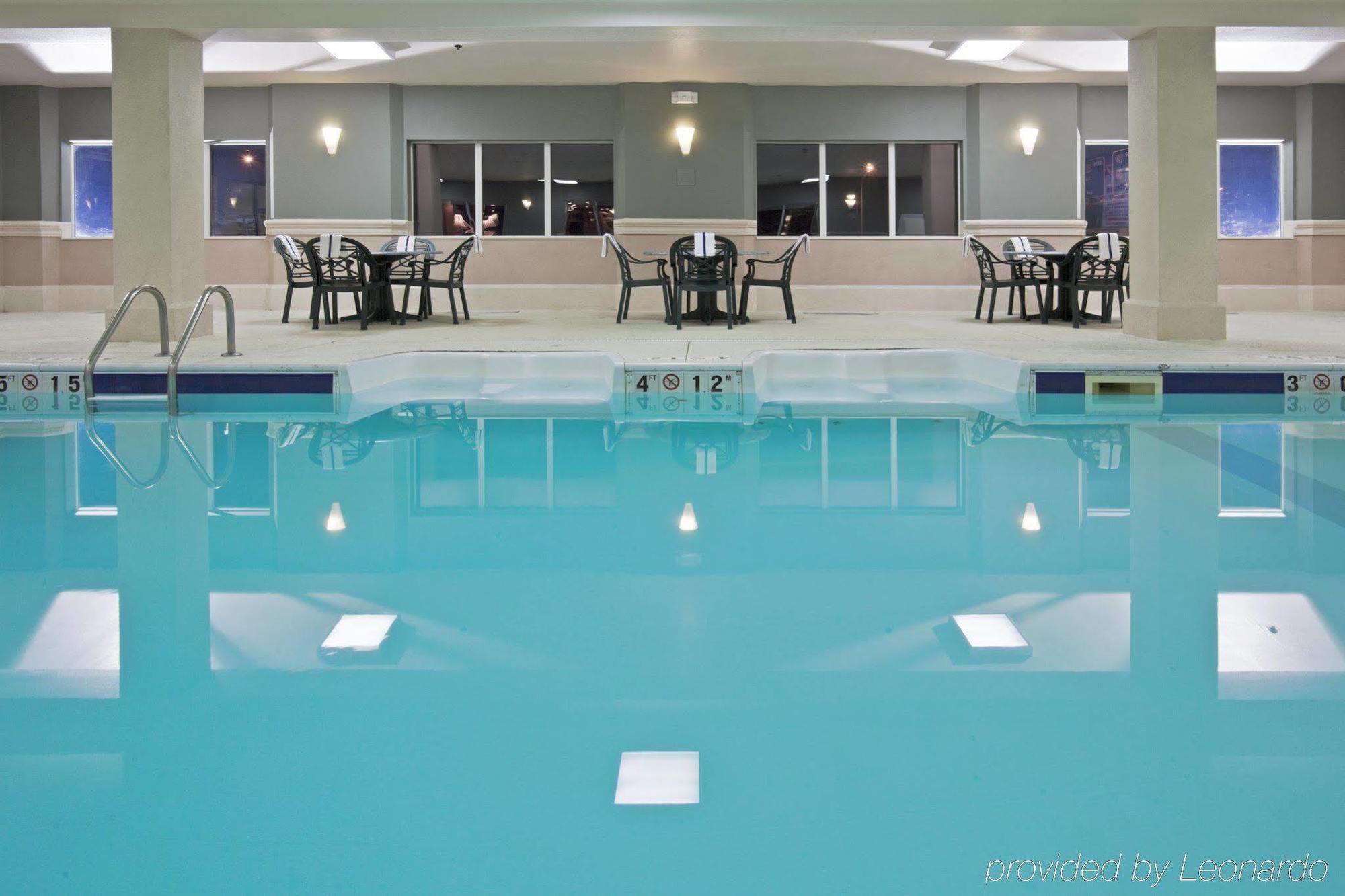 Holiday Inn Express Fort Wayne - East - New Haven By Ihg Exterior foto